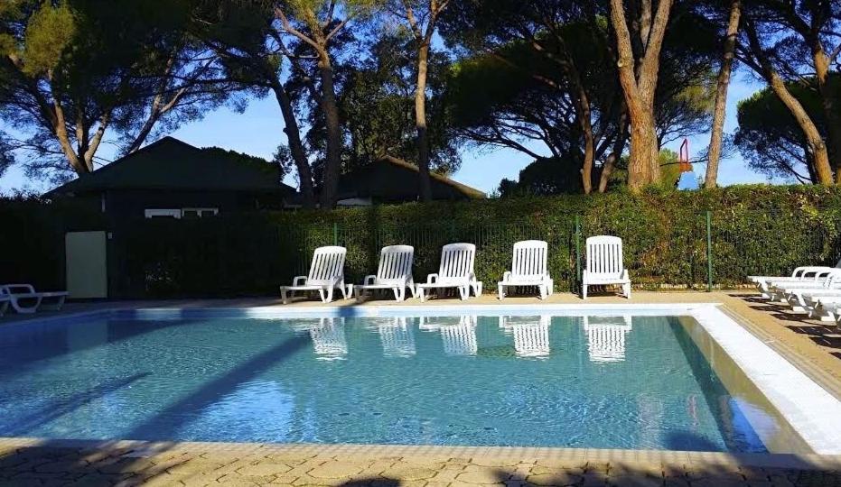 Charmant 2 Pieces Au Coeur Des Golfs De Saint Raphael Luaran gambar